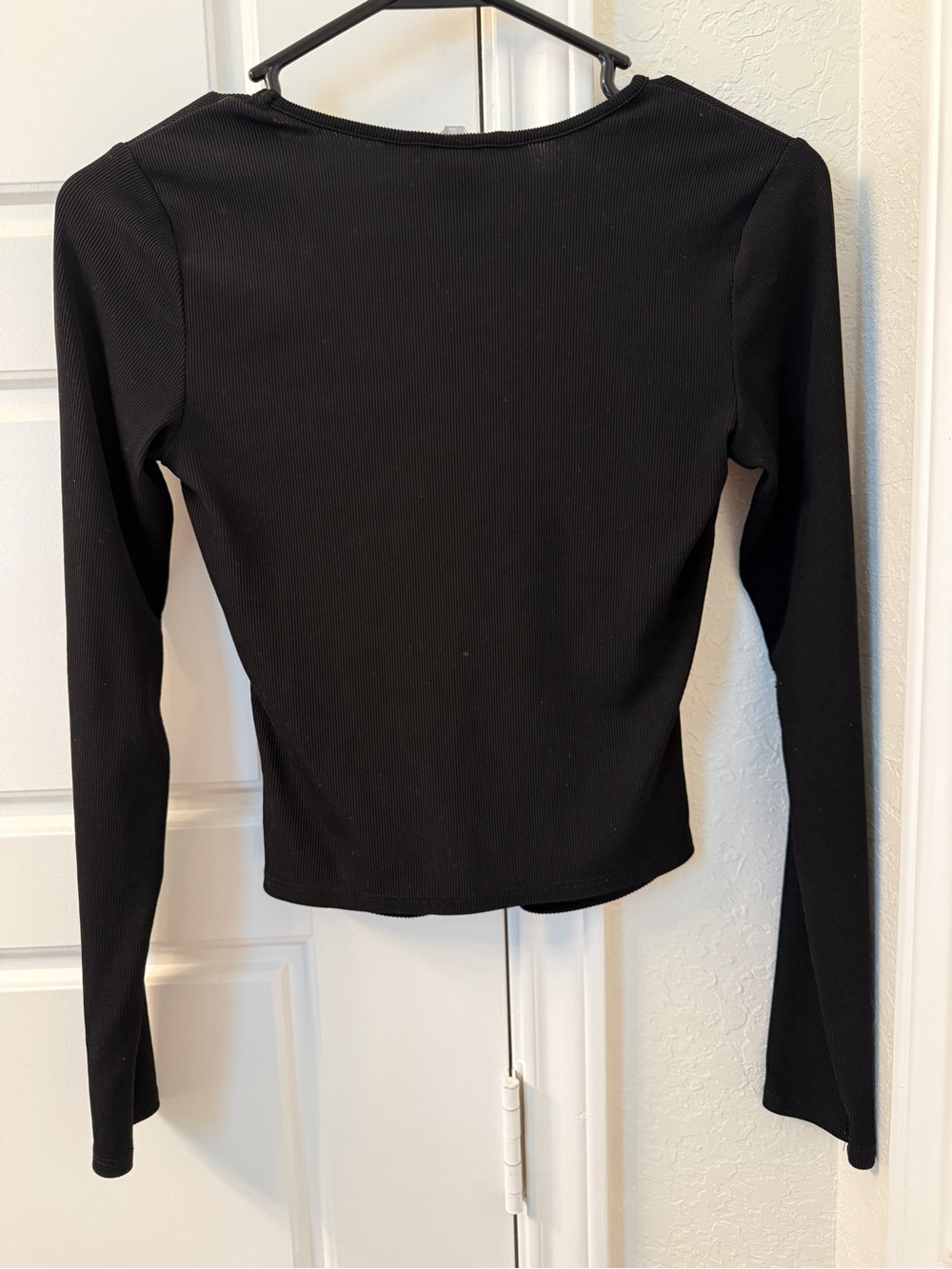 H&M Keyhole Ribbed Long Sleeve Top - Picture 3 of 4